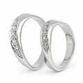 Half Eternity Diamond with a Twist